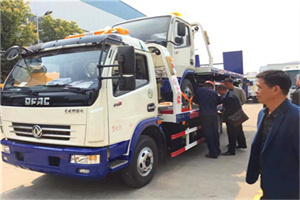 简阳汽车道路救援拖车价格
